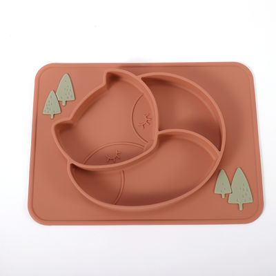 Le silicone d'enfant en bas âge divisé par aspiration plaque doucement avec adaptent le logo aux besoins du client