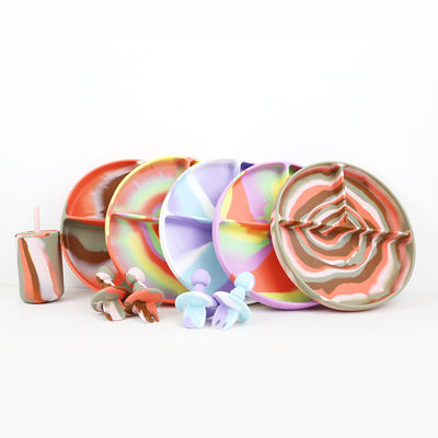 Beaux couleurs de gradient Silicone Dinner Set Anti-Slip Plaque d'aspiration en silicone incassable bol de nourriture