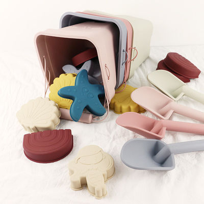 Sable d'enfants de Toy Bucket Set Beach Toy de bébé de silicone de ventes en gros jouant le jouet de seau de plage de douche de moule