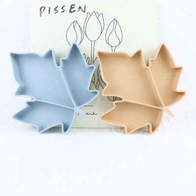 Forme colorée d'érable de plat d'aspiration divisée par silicone incassable