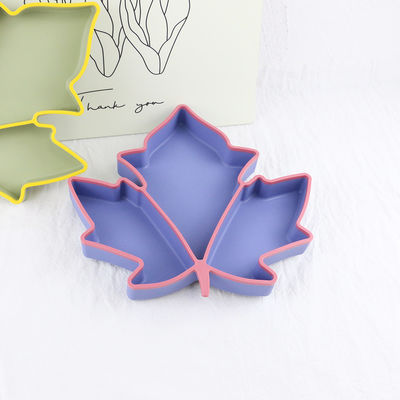 Forme colorée d'érable de plat d'aspiration divisée par silicone incassable