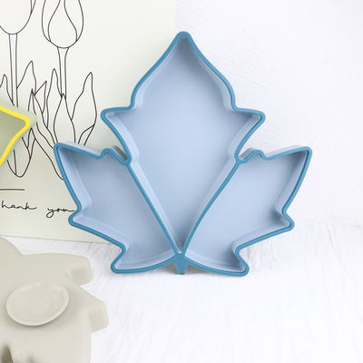 Forme colorée d'érable de plat d'aspiration divisée par silicone incassable