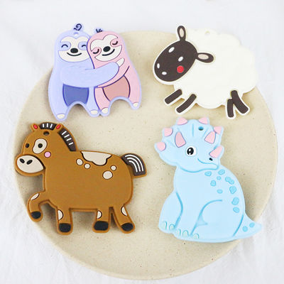 Silicone personnalisé par bébé coloré Teether avec le cheval Dino Shape de moutons