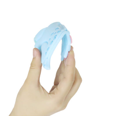 Silicone personnalisé par bébé coloré Teether avec le cheval Dino Shape de moutons