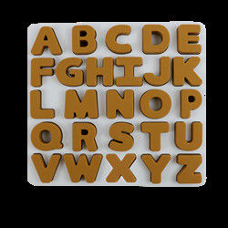 Puzzle de silicone d'enfants de catégorie comestible avec la forme d'alphabet de lettres