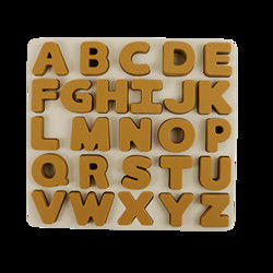 Puzzle de silicone d'enfants de catégorie comestible avec la forme d'alphabet de lettres