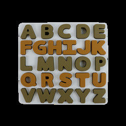 Puzzle de silicone d'enfants de catégorie comestible avec la forme d'alphabet de lettres