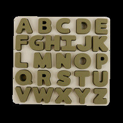 Puzzle de silicone d'enfants de catégorie comestible avec la forme d'alphabet de lettres