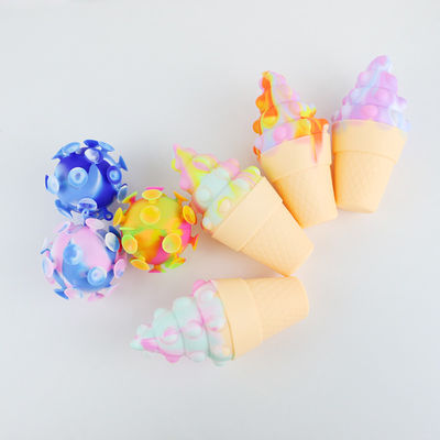 crème glacée colorée du silicone 3D Teether pour la psychologie de détente de bébé