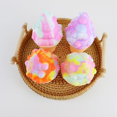crème glacée colorée du silicone 3D Teether pour la psychologie de détente de bébé