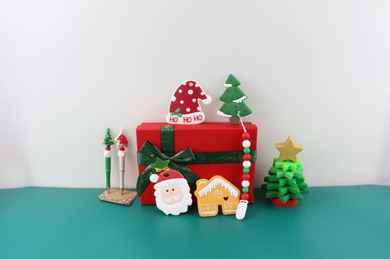 Jouets de silicone de bébé de catégorie comestible d'OEM écologiques pour l'empilement d'arbre de Noël