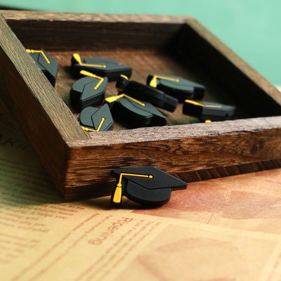 Perles focales adaptées aux besoins du client de silicone pour l'agrafe DIY de bracelet d'obtention du diplôme de stylos