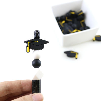 Perles focales adaptées aux besoins du client de silicone pour l'agrafe DIY de bracelet d'obtention du diplôme de stylos