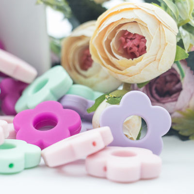 Perle de dentition en silicone avec trous de fleurs 4,5 cm pour collier à mâcher avec attache-sucette bricolage