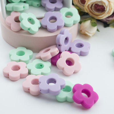 Perle de dentition en silicone avec trous de fleurs 4,5 cm pour collier à mâcher avec attache-sucette bricolage