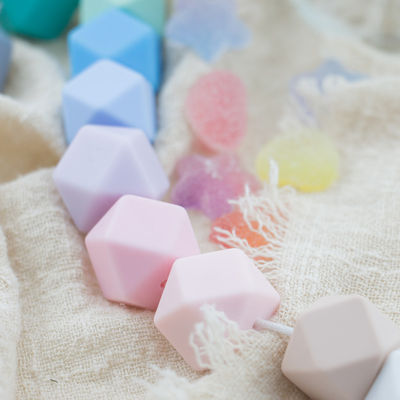 sécurité écologique de perle de dentition de silicone d'hexagone de 17mm masticable pour la dentition de bébé