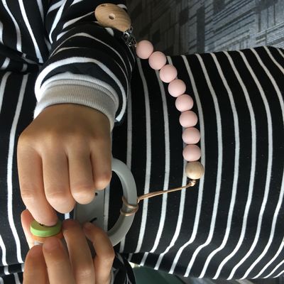Bracelet adapté aux besoins du client de perle de dentition de silicone pour le jeu infantile d'enfants de bébé