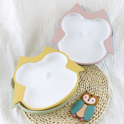 Plat de alimentation de silicone infantile libre de BPA imperméable avec le fond d'aspiration