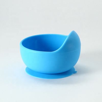 La cuvette durable de silicone de couleurs multi a placé doucement flexible pour l'alimentation de bébé