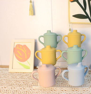 tasses de boissons du silicone 120ml pour l'ODM d'OEM de formation d'enfant en bas âge d'enfants