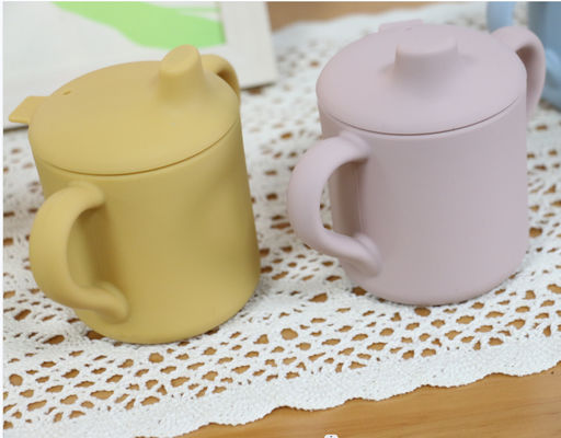 tasses de boissons du silicone 120ml pour l'ODM d'OEM de formation d'enfant en bas âge d'enfants