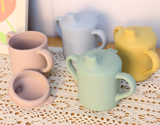 tasses de boissons du silicone 120ml pour l'ODM d'OEM de formation d'enfant en bas âge d'enfants