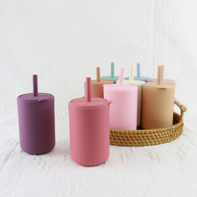Le rond multiple de tasse d'enfants de silicone de couleur forment la preuve libre de flaque de BPA pour le nourrisson