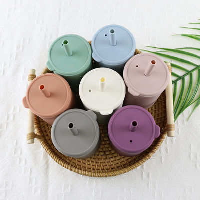 Le rond multiple de tasse d'enfants de silicone de couleur forment la preuve libre de flaque de BPA pour le nourrisson