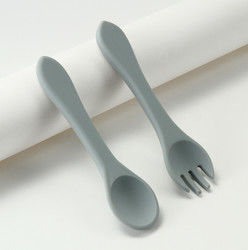 La cuillère de alimentation de bébé de silicone de catégorie comestible viable avec adaptent le logo aux besoins du client