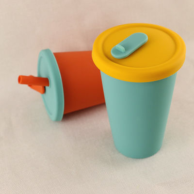 Tasse de café pliante de silicone de camp de voyage 350ml avec Straw Lid