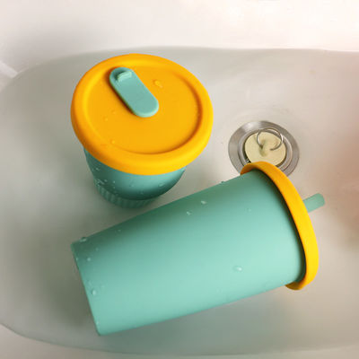 Tasse portative d'enfants de silicone de preuve chaude pour le jus 300ml 350ml de lait de thé