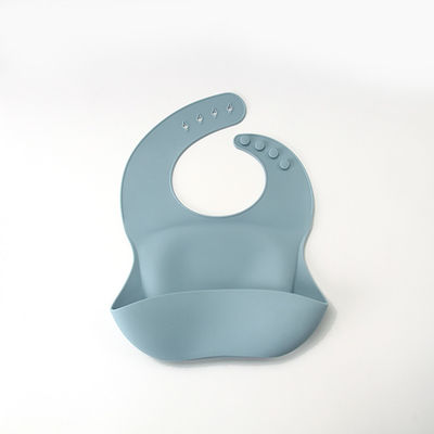 Bavoir personnalisé mou confortable de silicone imperméable pour le bébé buvant manger