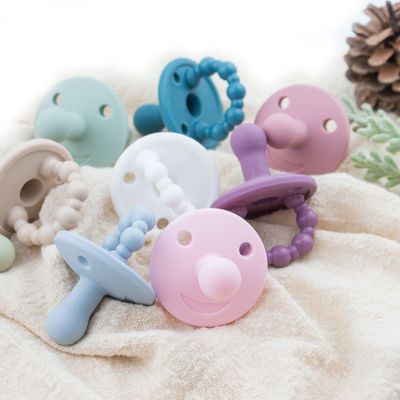 Support de poche de Cat Kitty Shape Silicone Pacifier Case pour l'enfant en bas âge de bébé faisant ses dents des tétines