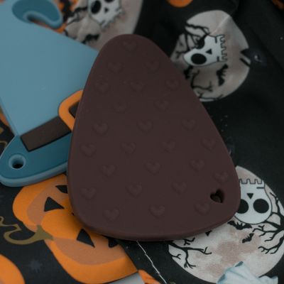 Silicone coloré Teether de Halloween avec la forme de bonbons au maïs à chapeau de sorcières
