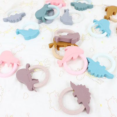 Forme de Teether Toy With Penguin Unicorn Raccoon de bébé de silicone de bande dessinée