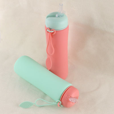 Bouteille d'eau réutilisable de silicone de vert de rose pour l'OEM de voyage de sports en plein air