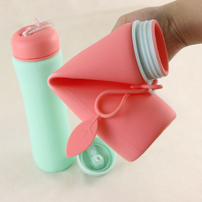 Bouteille d'eau réutilisable de silicone de vert de rose pour l'OEM de voyage de sports en plein air