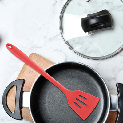 La vaisselle de cuisine de silicone de couleur de Panton a placé le coffre-fort libre de catégorie comestible de BPA pour la cuisine