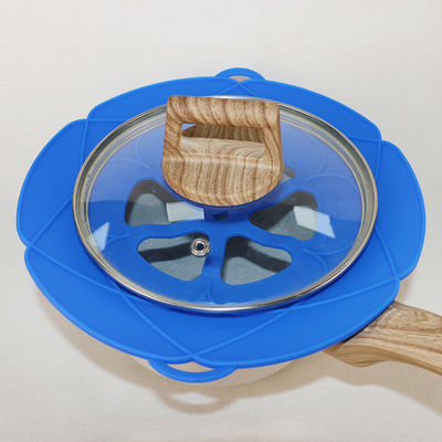 Le double de Pan Lid Cover Reusable With de silicone de catégorie comestible accroche pour la cuisson
