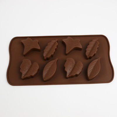 Les bonbons au chocolat ont personnalisé des moules de silicone pour la cuisson de Noël