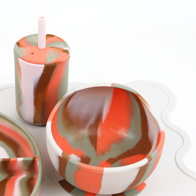 Beaux couleurs de gradient Silicone Dinner Set Anti-Slip Plaque d'aspiration en silicone incassable bol de nourriture