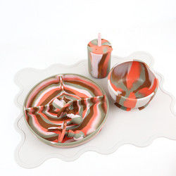 Beaux couleurs de gradient Silicone Dinner Set Anti-Slip Plaque d'aspiration en silicone incassable bol de nourriture