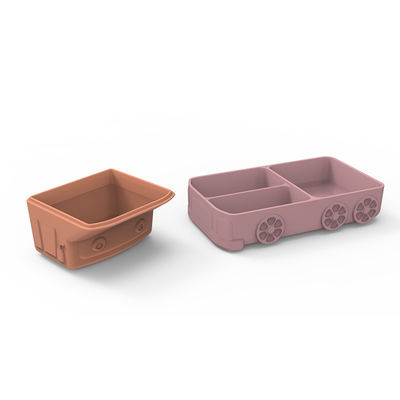 La voiture mignonne de plat d'aspiration de silicone de bande dessinée forment pour le bébé mangeant de la nourriture