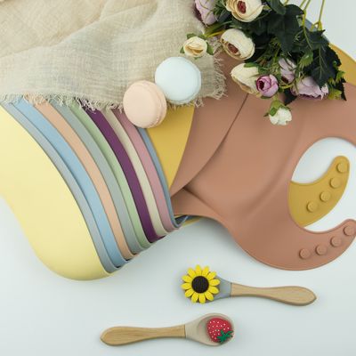 Bavoir personnalisé mou libre de silicone de BPA, bavoirs imperméables de receveur de nourriture de silicone