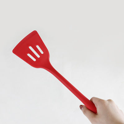 Gray White Colors Silicone Kitchenware rouge a placé la preuve chaude de spatule avec la couleur de Panton