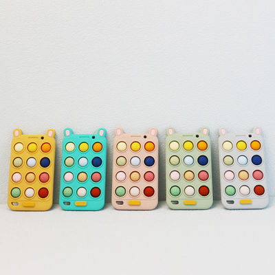 Forme libre Teethers de téléphone portable de bébé de silicone de BPA teeths pour de confort et de soulagement bébé douloureux