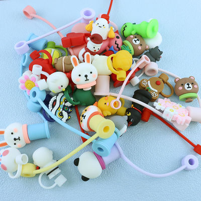 Vente en gros disponible Straw Topper Charms pour différentes tailles de matériaux Straw Sippy