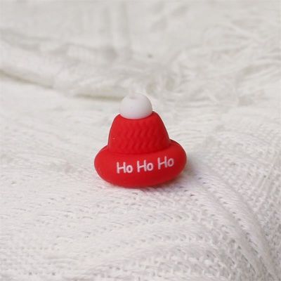 Vente en gros de perles de silicone 100% sûres et sans BPA avec des focaux de chapeau de Noël 3D - non toxique