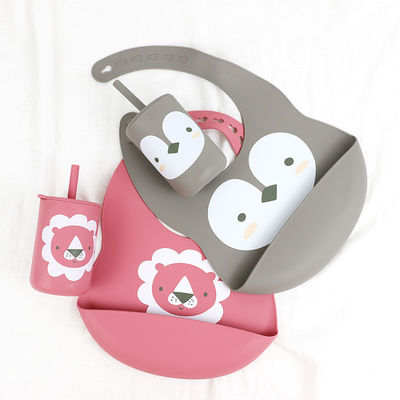 Matériau doux et confortable en silicone pour nourrir le bébé avec un joli dessin animé