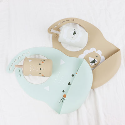 Matériau doux et confortable en silicone pour nourrir le bébé avec un joli dessin animé